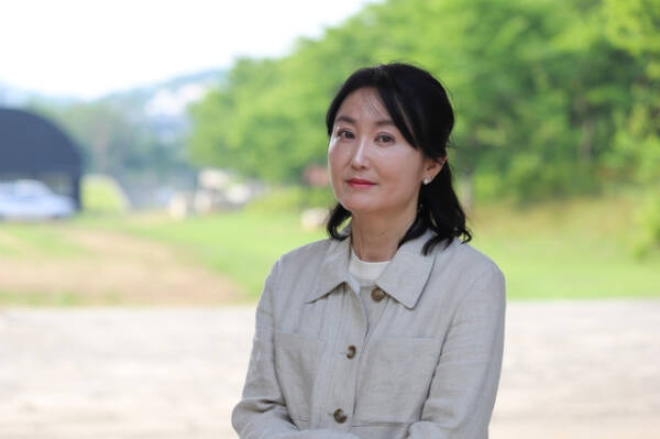 시로 옮겨진 그들과 여기…홍숙영 작가 ‘반짝이는 것들만 남은 11층’ 대표이미지